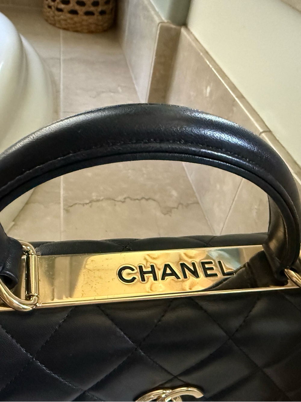 CHANEL Black Quilted Leather Satchel with Gold CC Hardware ; Small Trendy CC bag - Picture 2 of 10